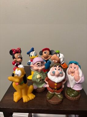 DISNEY VTG 5.5” CHARACTERS SITTING WITH SQUEEZE SOUND AWESOME POSING PVC FIGURE